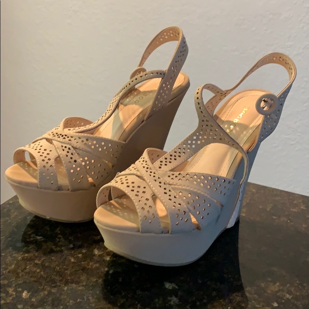 Bamboo Nude Wedges